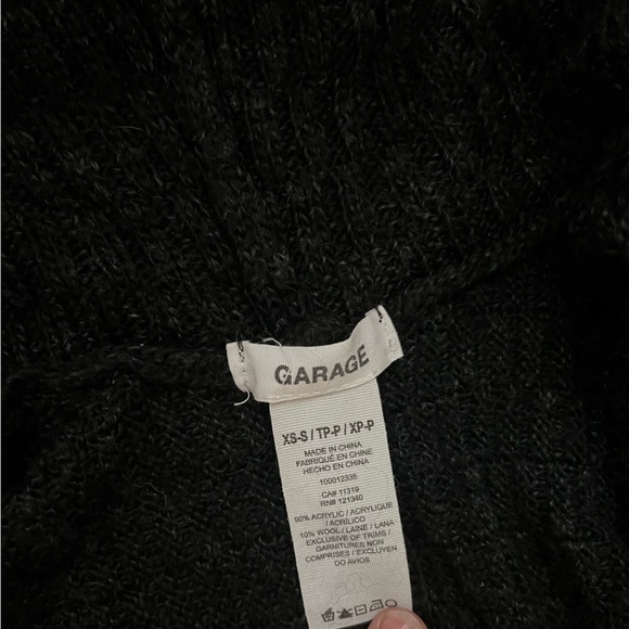 Oversized knit poncho shawl with hood​ - Picture 2 of 4